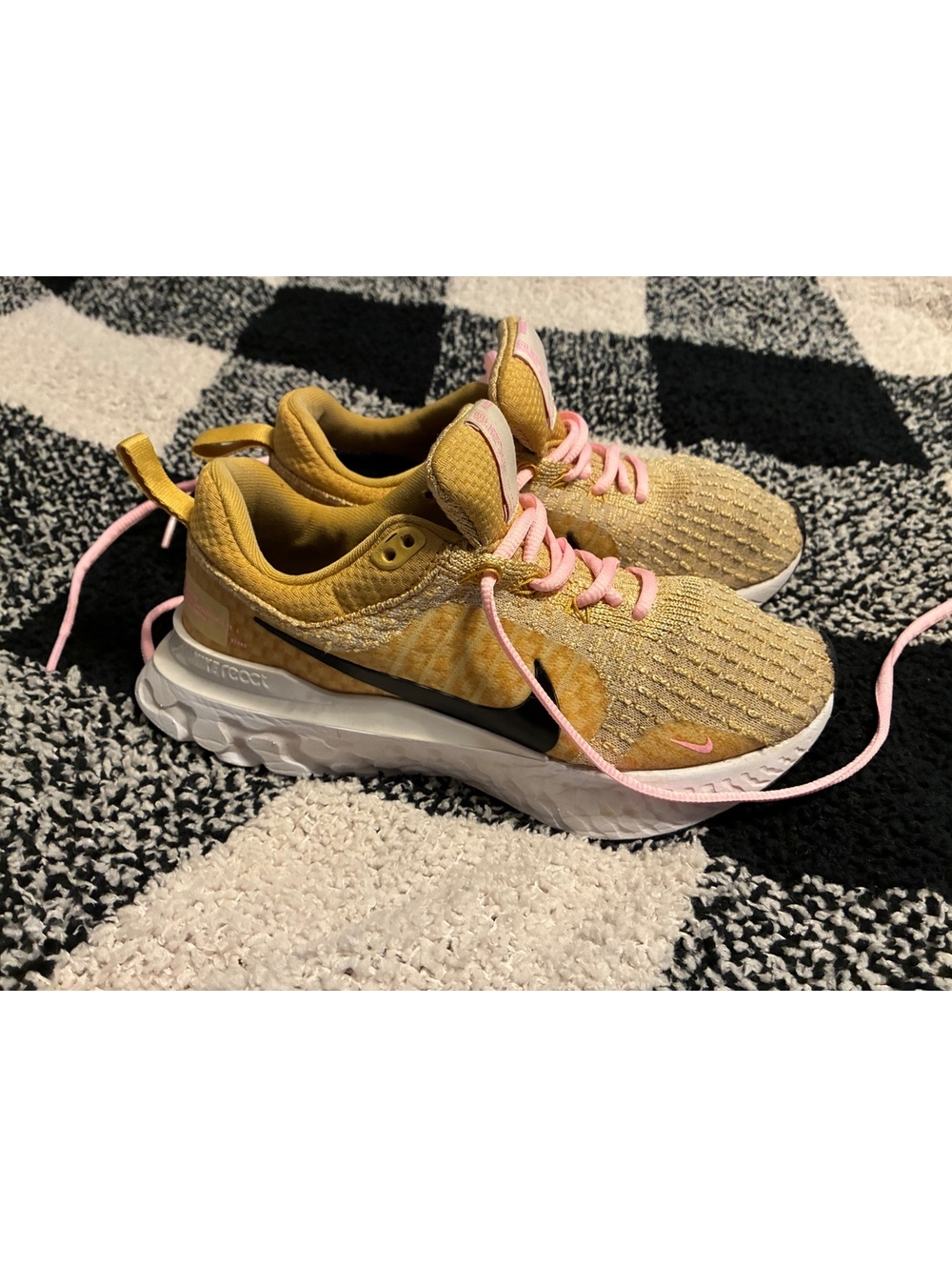 Nike React Infinity Run Flyknit 3 Gold Pink Running Shoes Size Women's 7.5